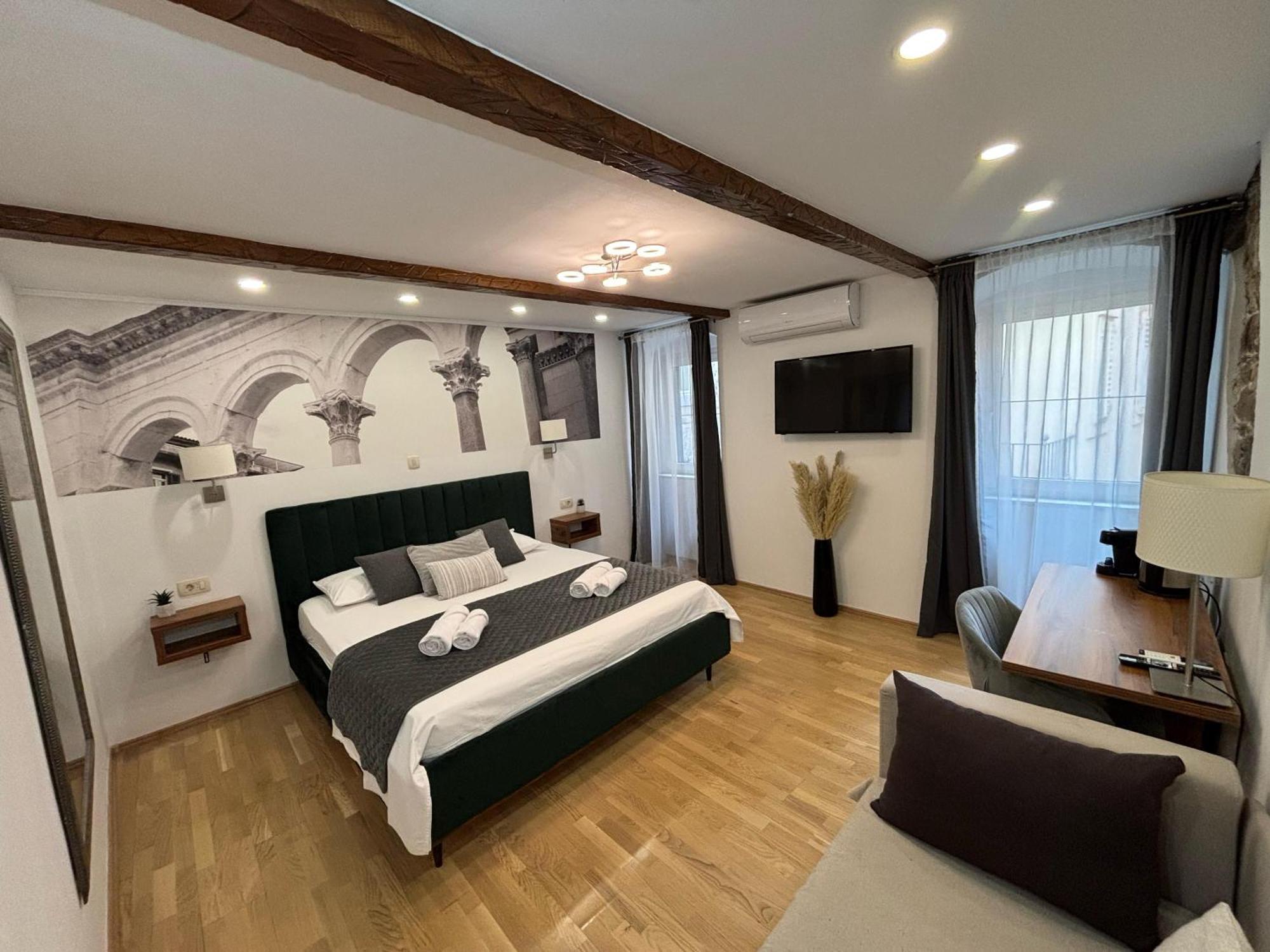 Palace Luxury Room Сплит Екстериор снимка